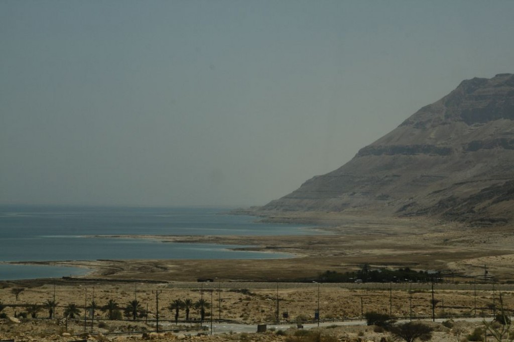 The Dead Sea is surrounded by mountains ..